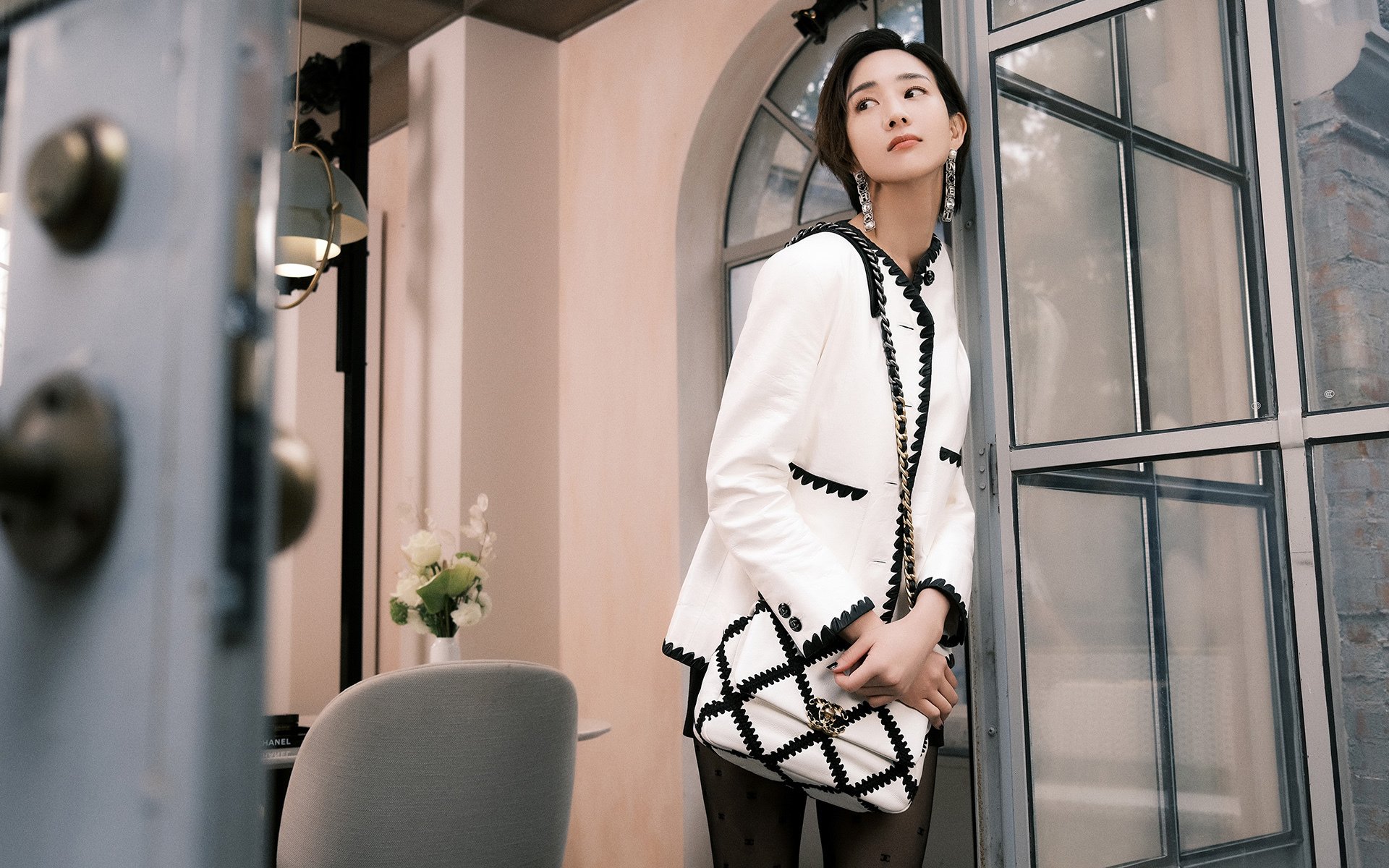 爱游戏 电竞-西甲球场风云：超神扑救让人惊叹，球场风云西超联赛队伍